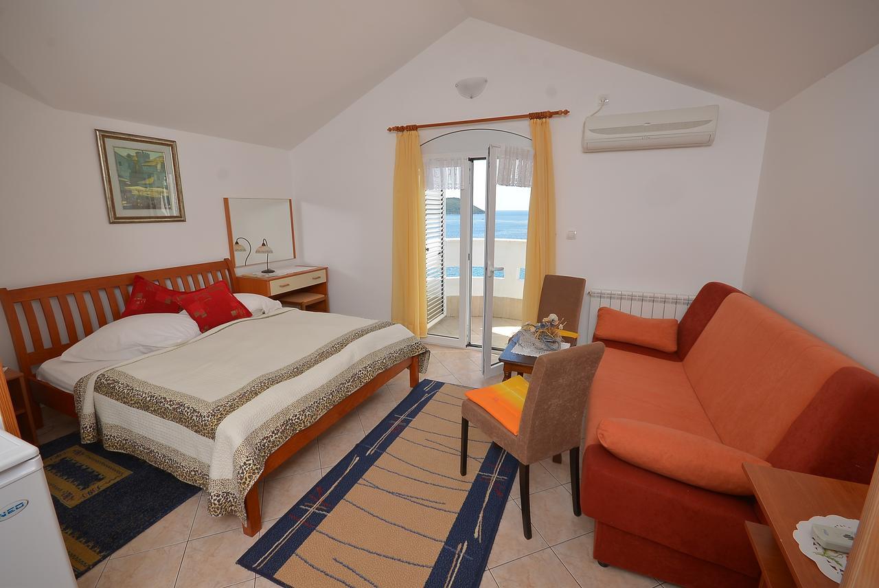 Hotel Vila Margot Herceg Novi Exteriör bild